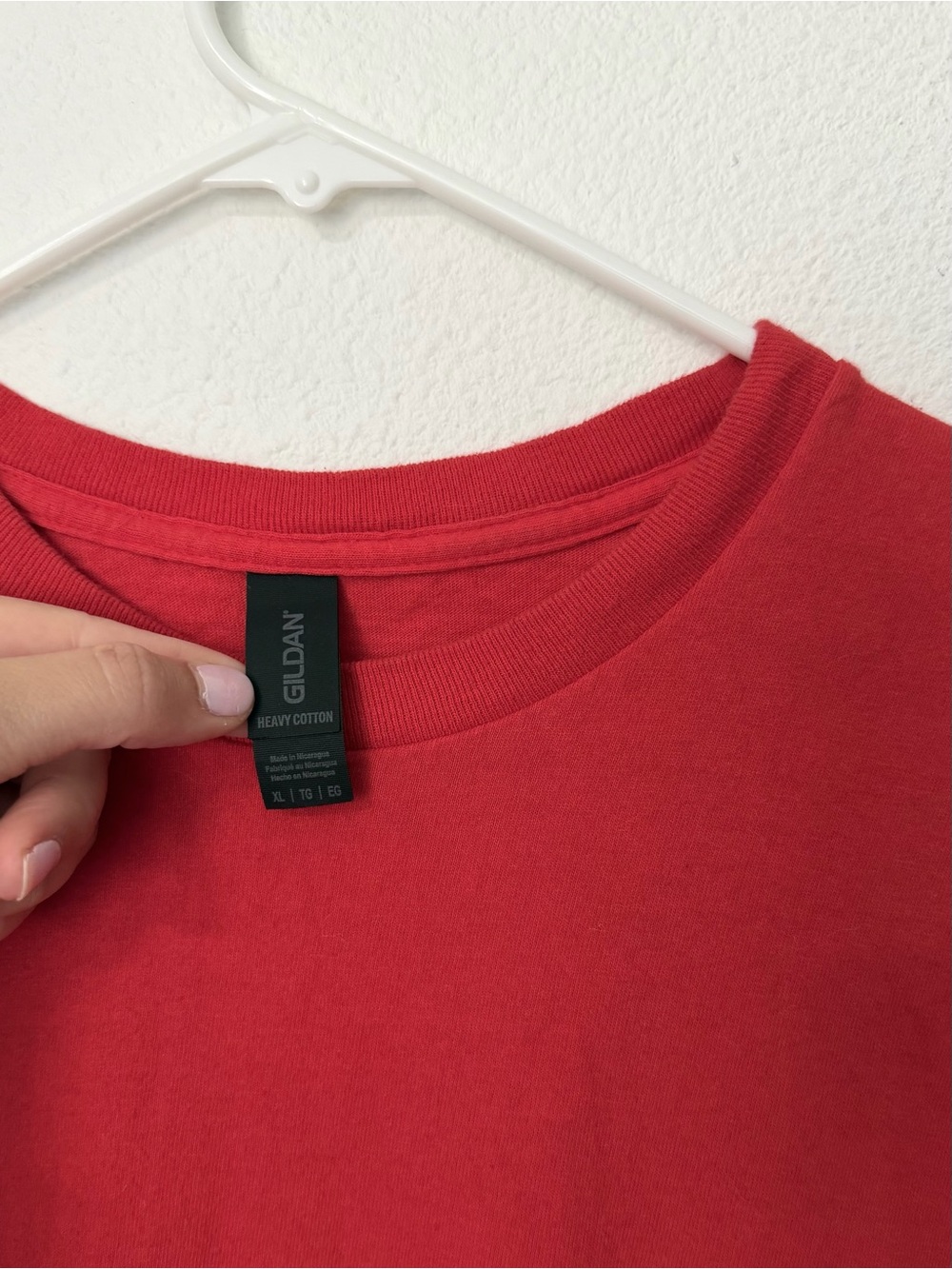 Red t-shirt - Picture 2 of 3